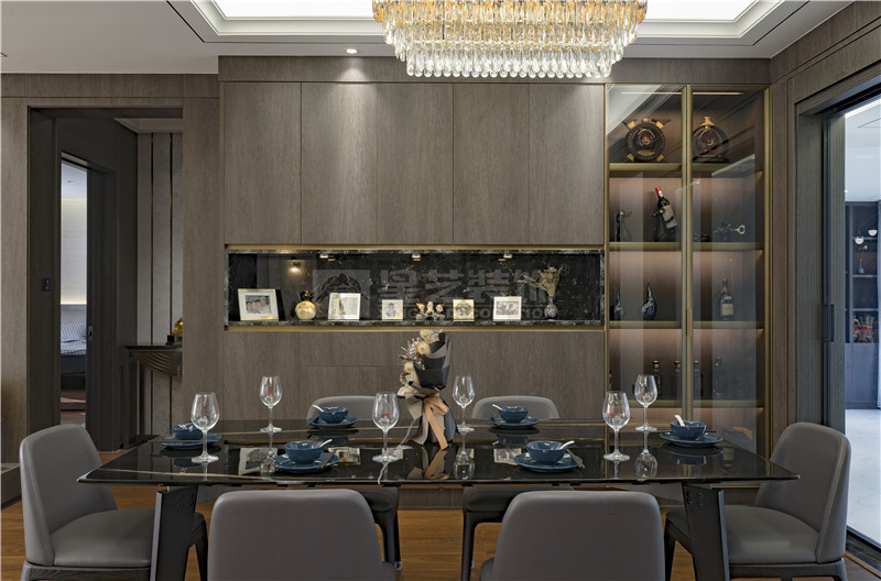 一品尊府220平餐廳裝修實景圖