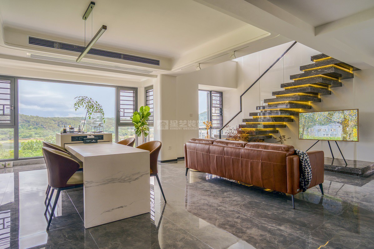 臻澤苑270平現(xiàn)代風(fēng)格客廳裝修實(shí)景