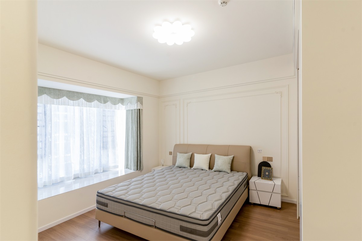 津頭小區(qū)150平法式風格臥室完工實景圖