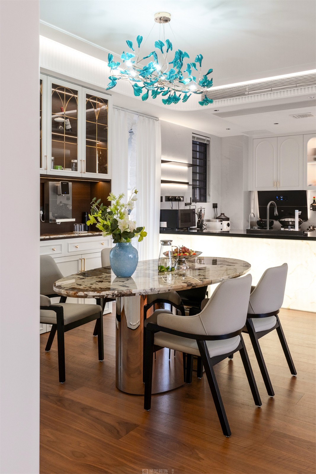 建發(fā)縵云143平法式風(fēng)格餐廳裝修實(shí)景圖