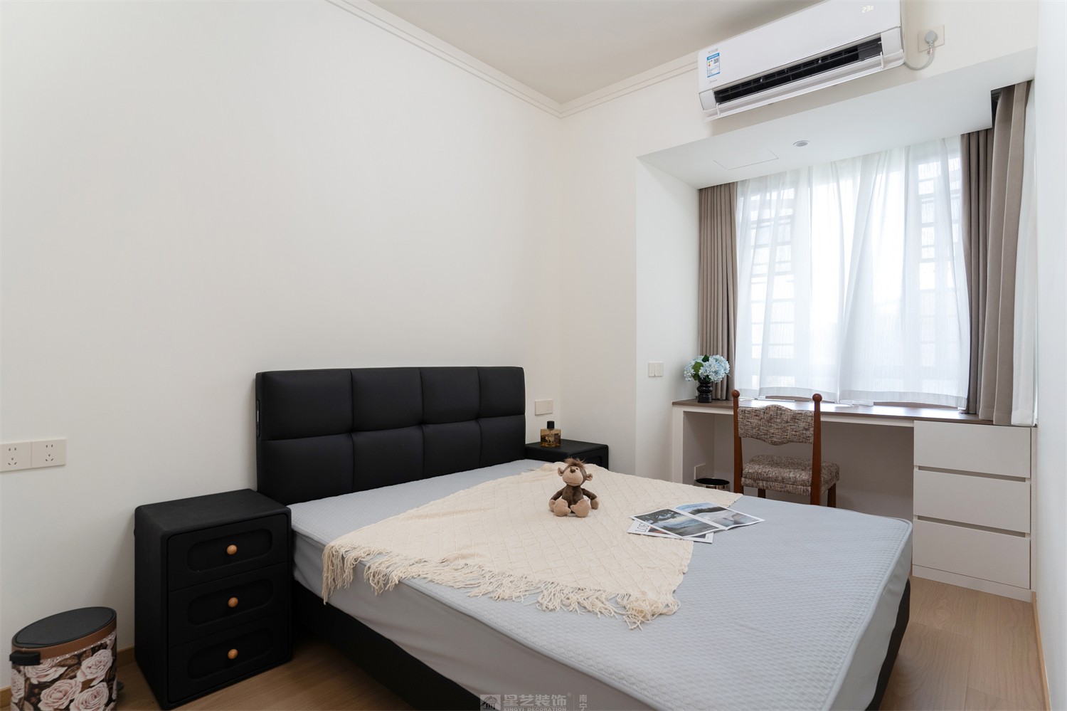 東方尊府118平中古風(fēng)臥室裝修完工實(shí)景圖